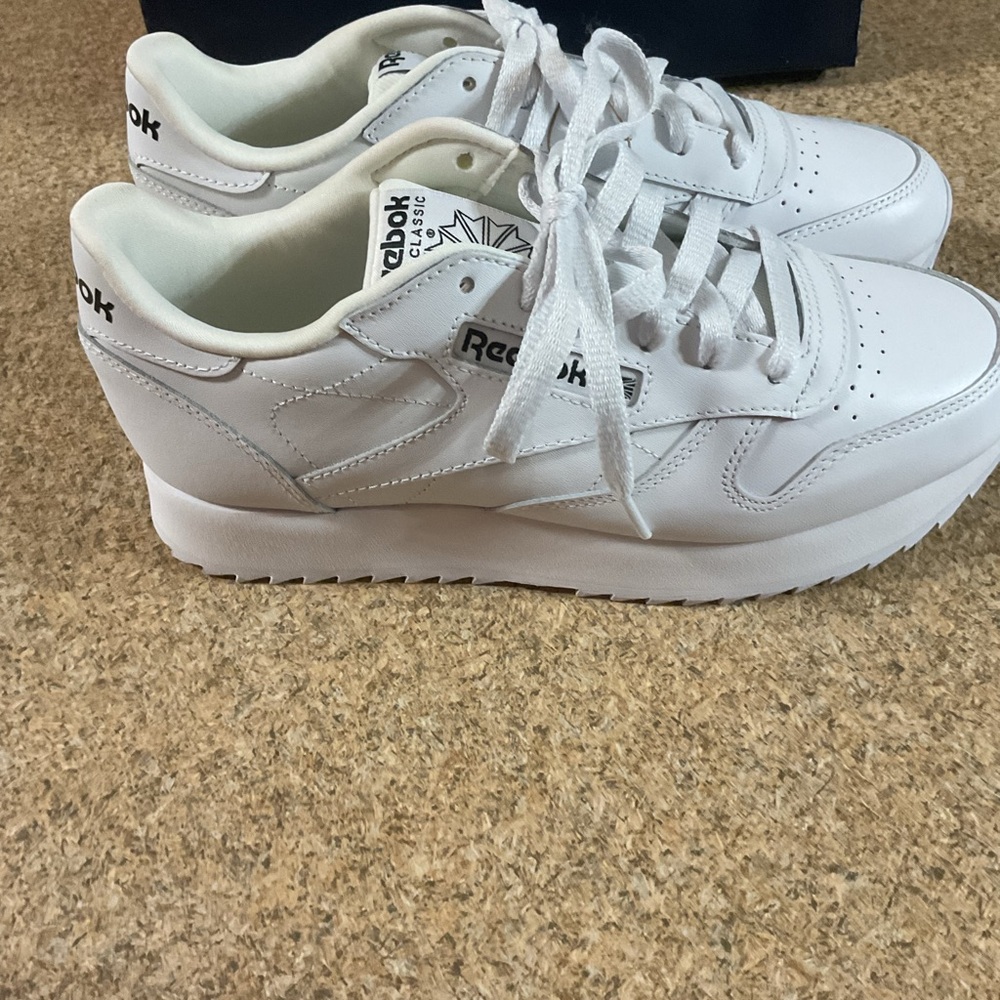 Ladies Reebok Classic Leather Ripple 7.5 New - Picture 9 of 10